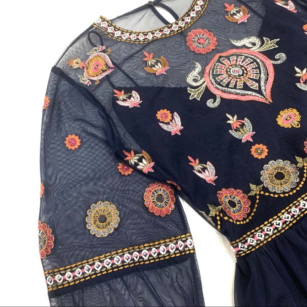 Embroidered Mesh Balloon Sleeve Peplum Boho Top - Picture 3 of 6